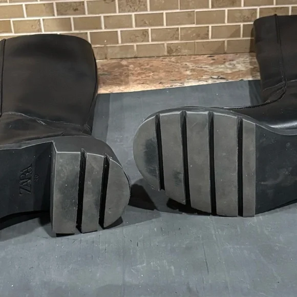 ZARA HIGH BOOTS WITH LUG SOLE BLACK 3049/410Women’s EU40/US9 BLOGGERS FAV - Picture 9 of 9